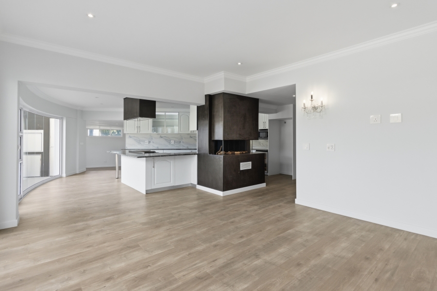 4 Bedroom Property for Sale in Golden Hill Western Cape